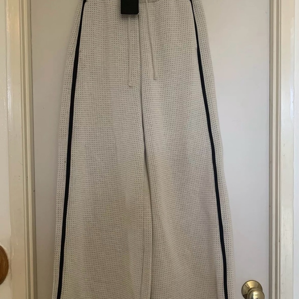 Nike Sportswear City Ready Light Bone/Black Women's Fleece Pants Size S